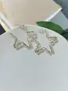 A minimalist new pearl stud earrings featuring a unique European and American retro fashion style with five-pointed zircon. These earrings are trendy and stylish for women on Instagram, exuding a cool and cool vibe Item Picture